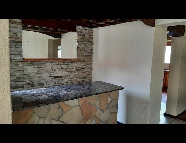4 BEDROOM PROPERTY TO RENT IN BEYERS PARK